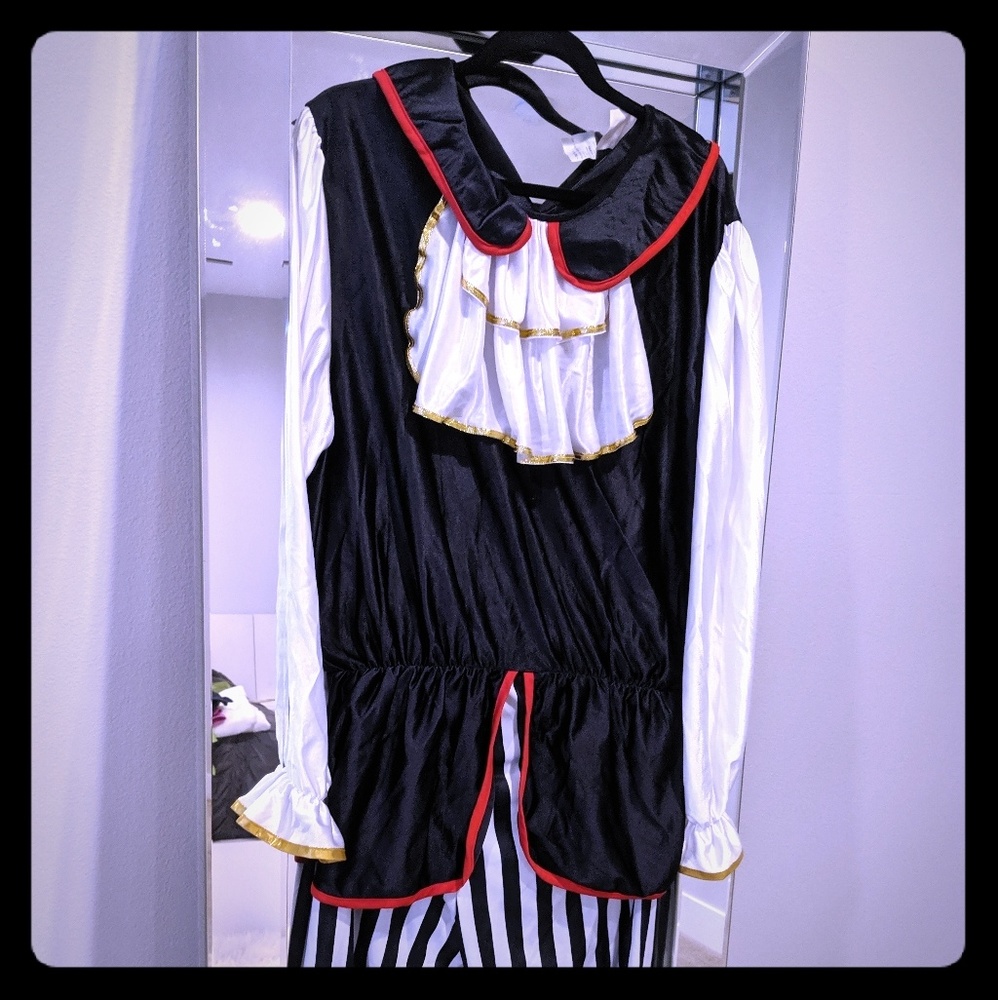 Men's pirate costume one size fits most
